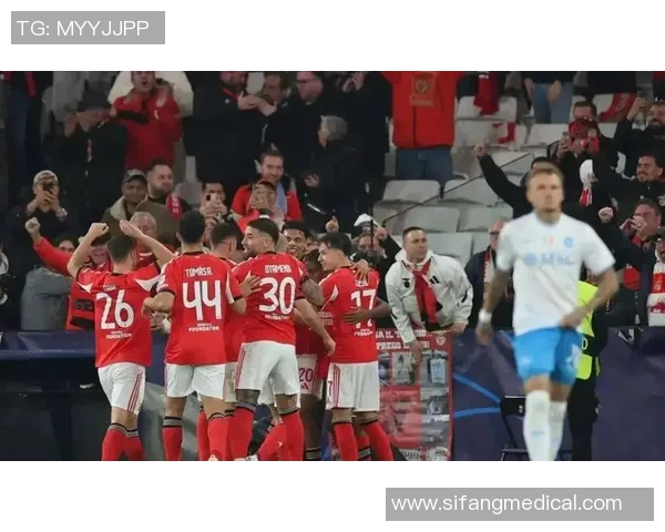 中超精彩对决阿森纳与皇马战成平局乌龙球引发全场狂欢与十大进球回顾