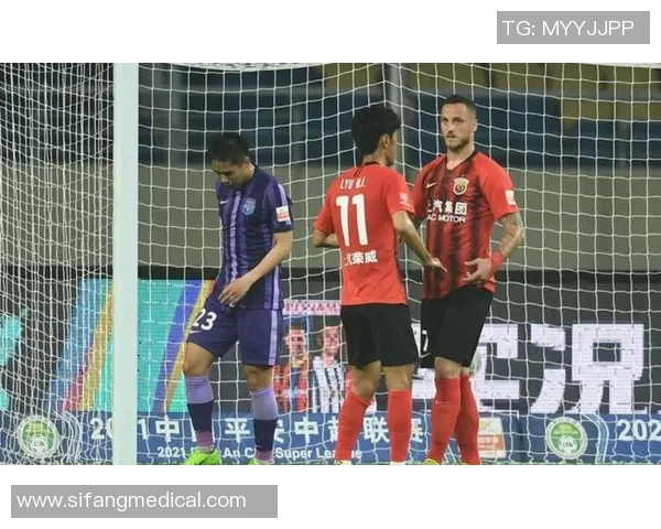 中超精彩对决：那不勒斯惊险战胜国米乌龙球成比赛转折点分析