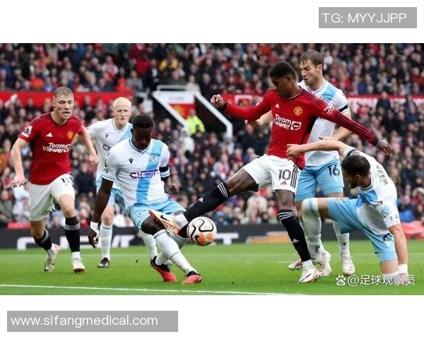 友谊赛曼联与巴黎圣日耳曼战成平局补时进球引发全场狂欢解析战术布局