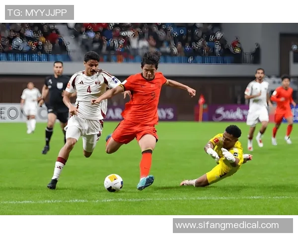 意甲激战巴黎圣日耳曼与莱比锡战成平局争议判罚引发全场热议