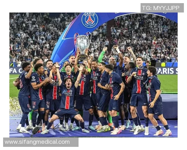 巴黎圣日耳曼大胜曼联6比2震撼国王杯赛场引发历史冷门